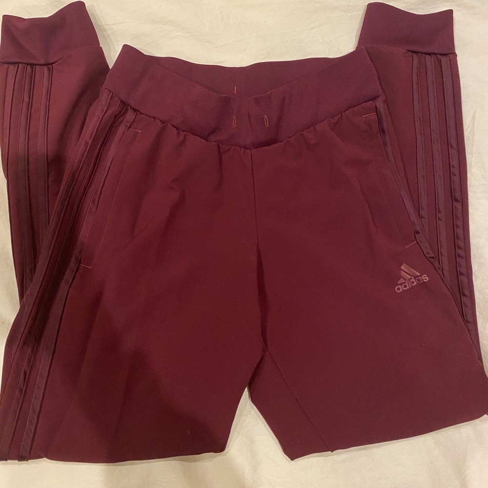 Adidas Joggers (maroon)